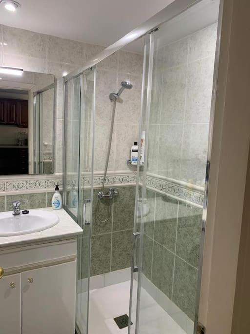 Apartamento Torremolinos 5 Personas + Parking + Piscina Todo El Ano Eksteriør bilde