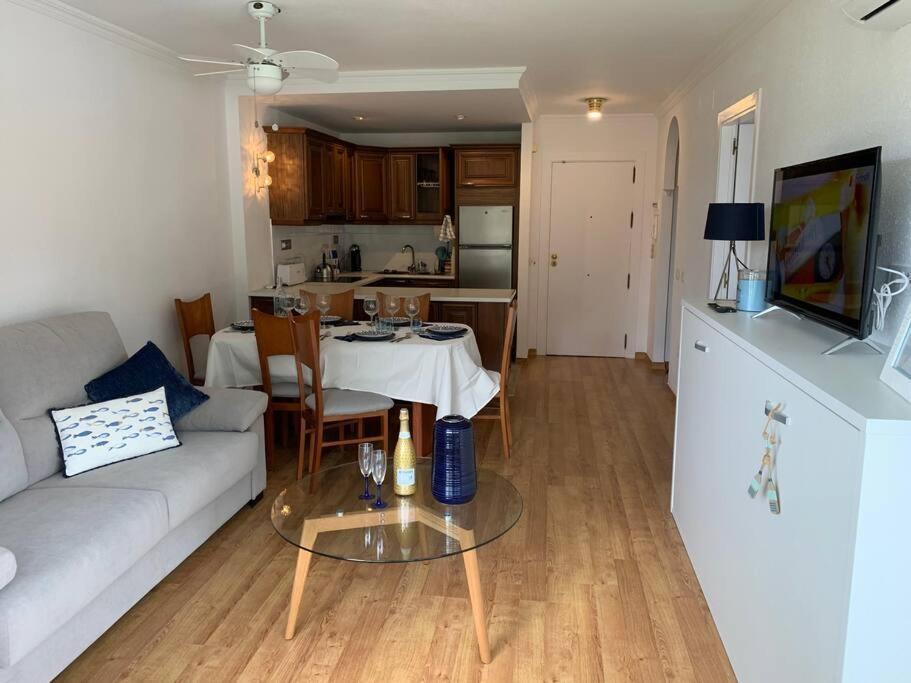 Apartamento Torremolinos 5 Personas + Parking + Piscina Todo El Ano Eksteriør bilde
